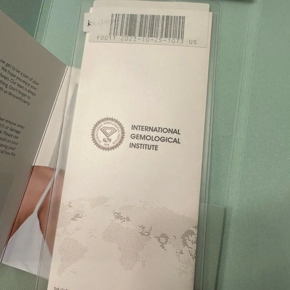 White Gold Solitaire Diamond Engagement Ring 1.08 carats - Picture 10 of 10